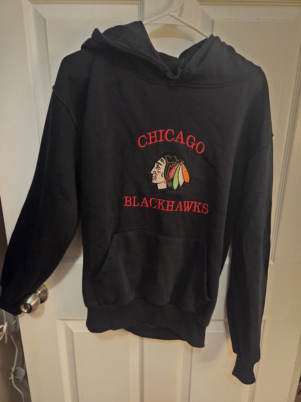 Chicago Blackhawks Men's Black Crewneck Hoodie - Embroidered Logo